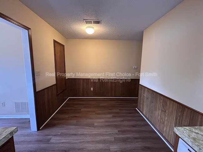 Building Photo - 1112 Tancred St