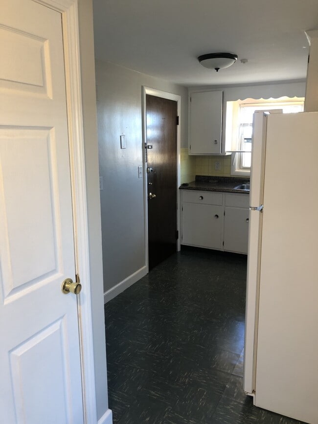 Building Photo - 28 Curlew