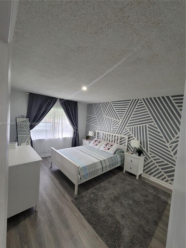 Building Photo - 1560 McKinley St