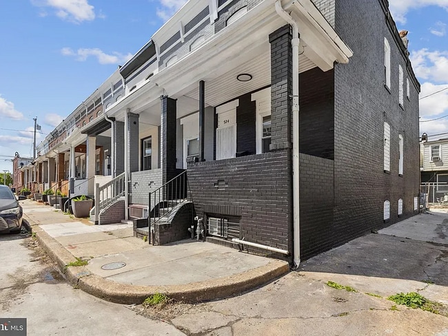 Photo - 724 N Curley St Townhome