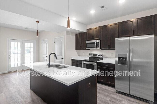 Foto del edificio - 229 C-204 E. Johnson Circle