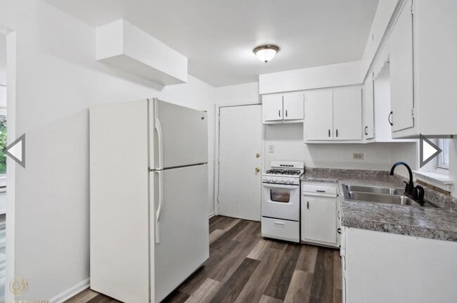 Building Photo - 1208 S 49th Ct