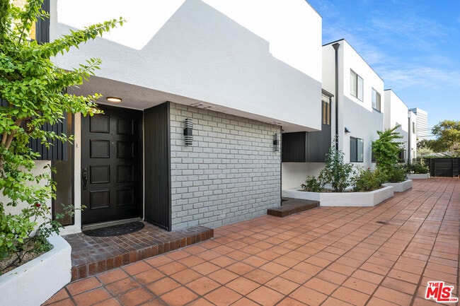 Building Photo - 234 S Tower Dr