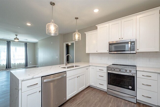 Foto del edificio - 260 N Scott Blvd