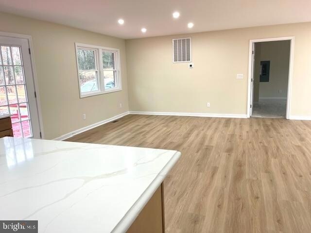 Foto del edificio - 14589 Kings Hwy