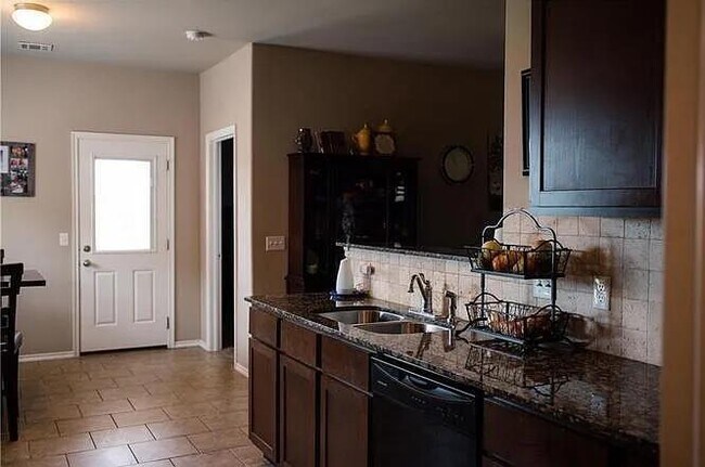Building Photo - 2921 Thompson Farm Ln