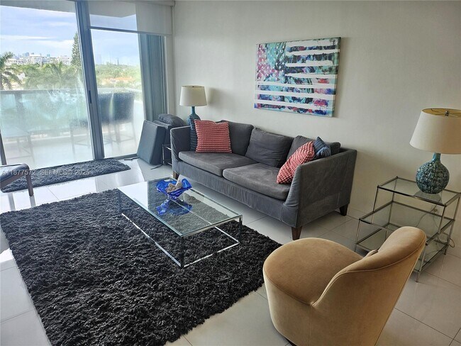 Building Photo - 5161 Collins Ave