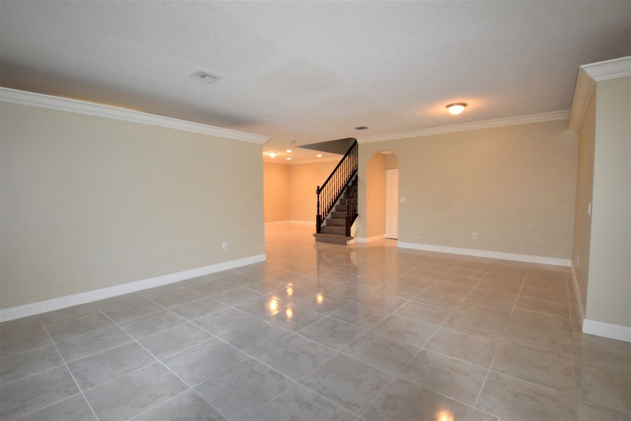 Primary Photo - 17180 SW 49th Pl