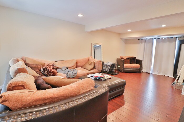 Foto principal - 404 Jewel Avenue , St Charles , IL , 60174