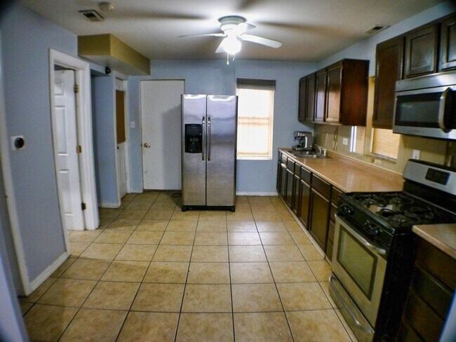 Foto del edificio - 3609 S California Ave