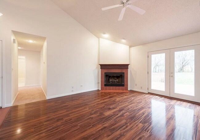 Foto del edificio - 717 W Whitethorn Way