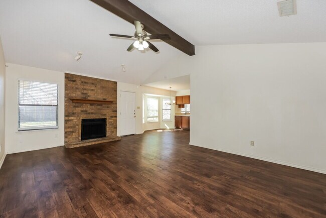 Foto del edificio - 7908 Gladewater Dr