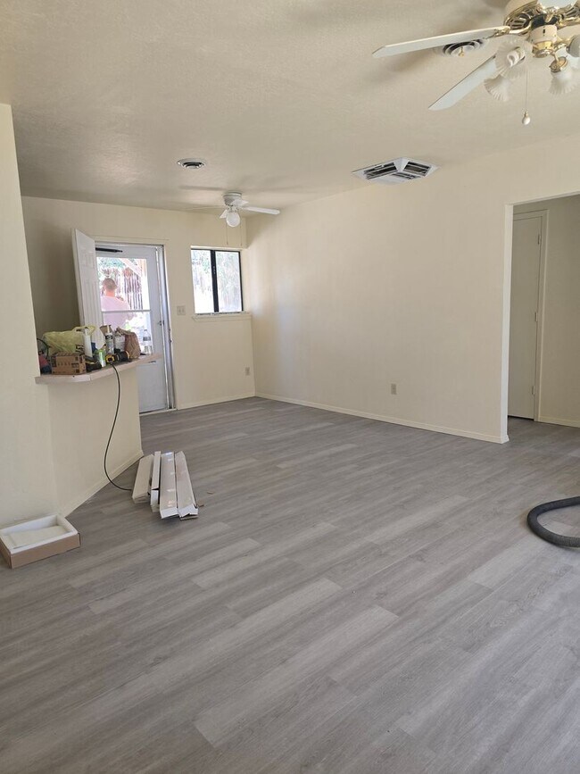 Foto del edificio - 3 Bedroom in Bloomfield