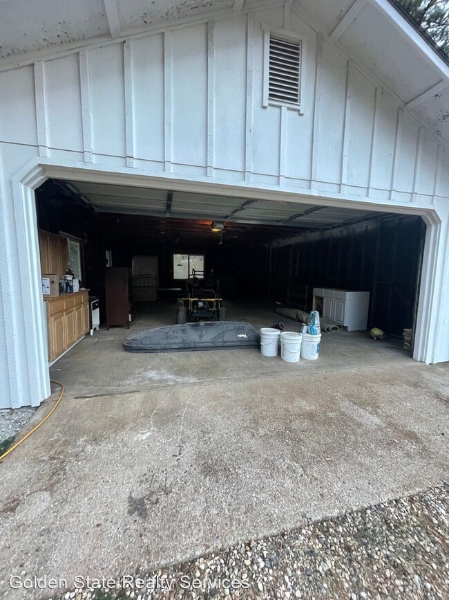 Building Photo - 3 br, 1 bath House - 15706 You Bet Rd