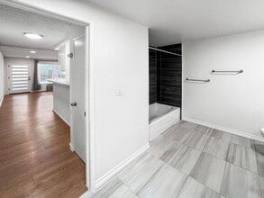 Building Photo - 2233 4th St