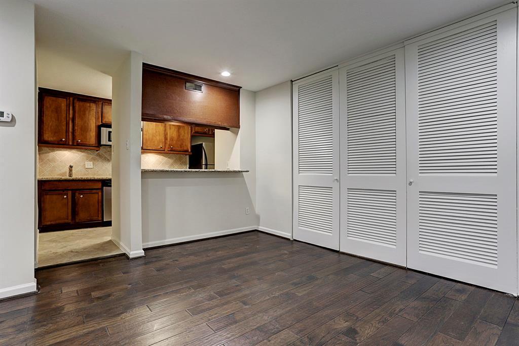 3131 Cummins St Unit 81, Houston, TX 77027 Condo for Rent in Houston