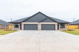 Building Photo - 8001 Sawdust Trl