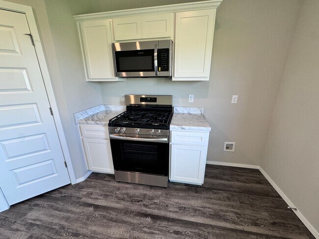 Foto del edificio - 4 Bedroom Home built in 2024