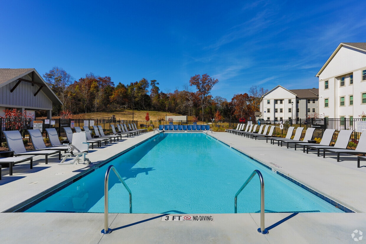 Resort Style Pool - Sweetwater Vista