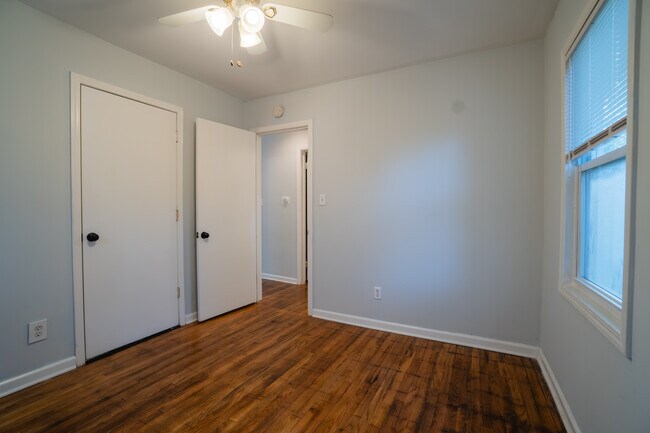 Dormitorio 1 - 21801 Grand Lake St