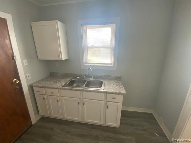 Foto del edificio - 8647 Ellsworth St