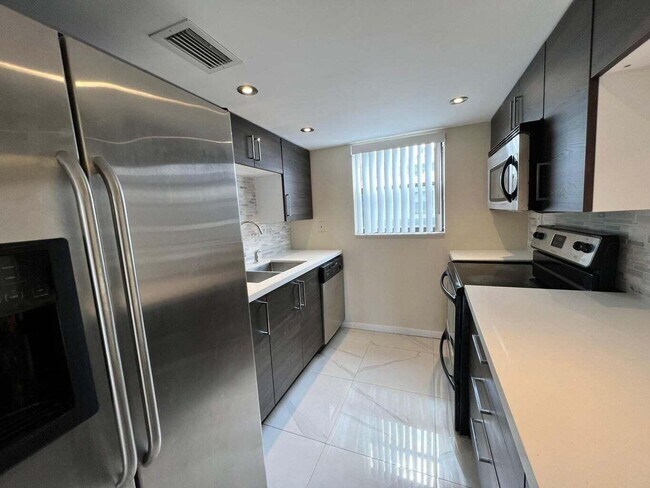 Foto del edificio - 1900 N Congress Ave