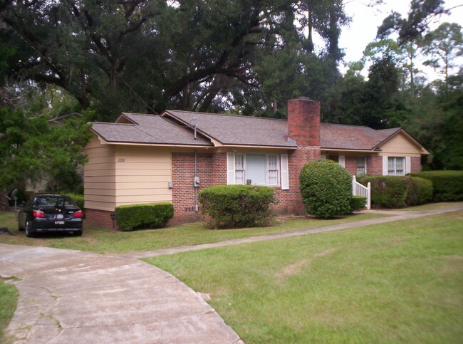 Building Photo - 106 Dixie Dr
