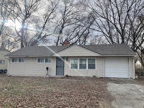 Building Photo - 11000 Ewing Ave