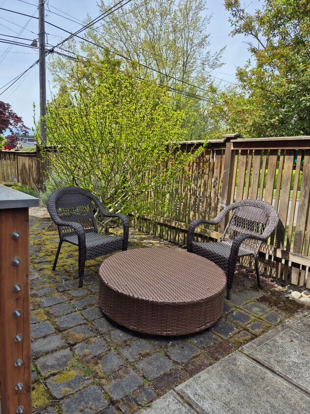 Foto principal - 7514 3rd Ave NW