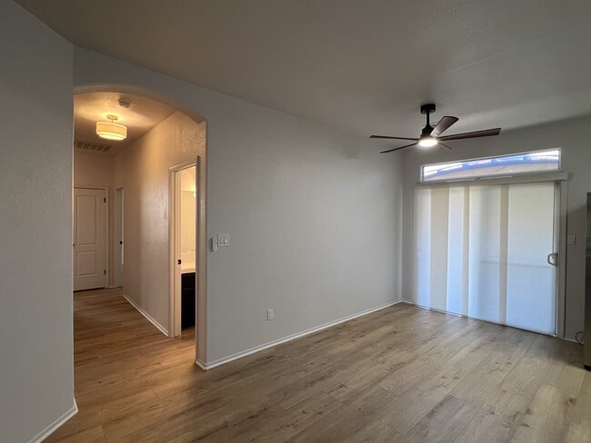 Building Photo - 10821 Tivoli Ct