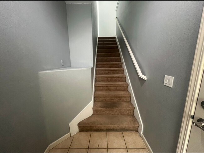 Foto del edificio - ***JUST REDUCED!!!*** Desirable Clovis Con...