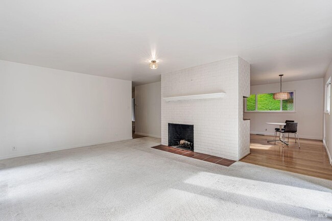Foto del edificio - 153 Willow Ave