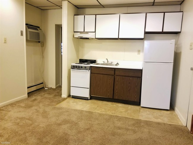 Building Photo - 1 br, 1 bath Apartment - 304 Meyran Avenue
