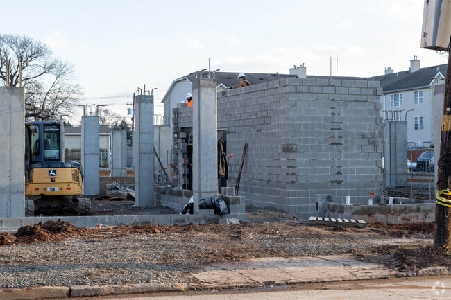 12/22/2021 Construction - 35 W Price St