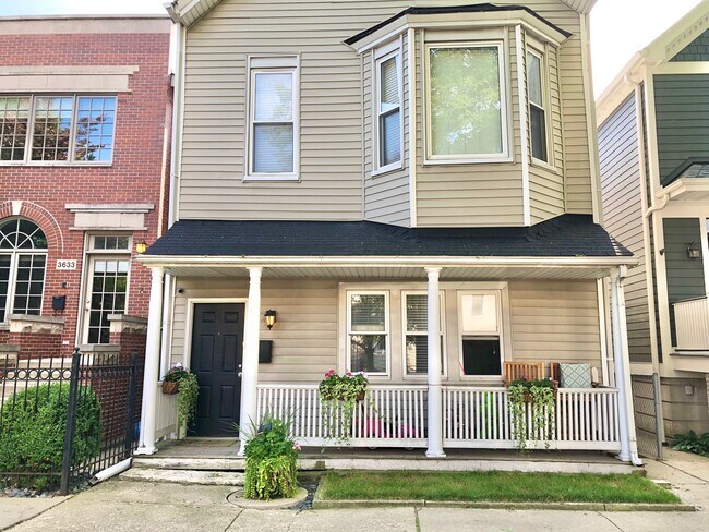 Foto del edificio - 3631 N Hermitage Ave