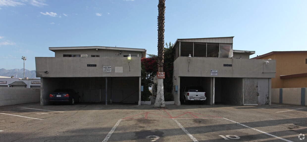 Foto principal - 11039 Lower Azusa Road