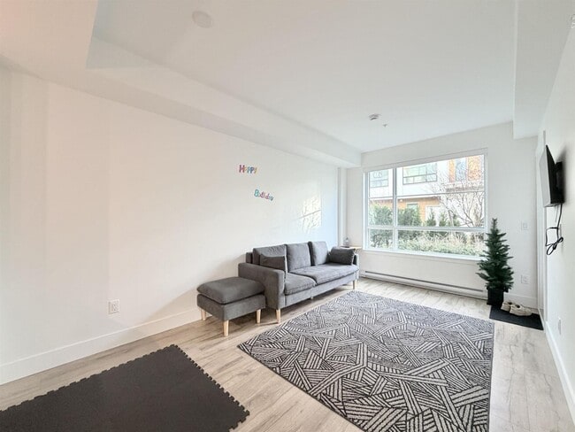 Building Photo - 6338 King George Blvd