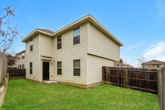 Building Photo - 8711 Tesoro Hills