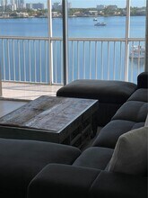 Building Photo - 2910 Point E Dr