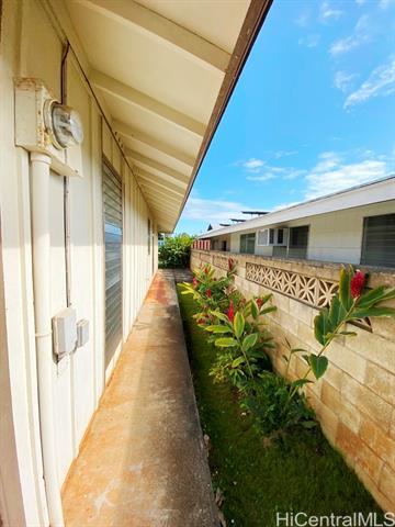 Building Photo - 94-676-676 Makaamoamo Pl