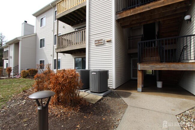 Foto del edificio - 1905 Aspen Dr