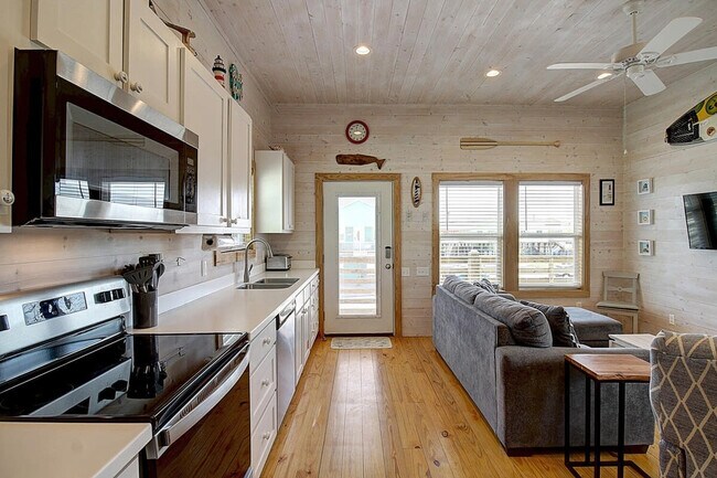 Foto del edificio - 1924 Eleventh Street-SI ID1023221P