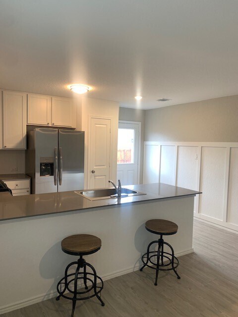 Building Photo - 9255 Honey Mesquite