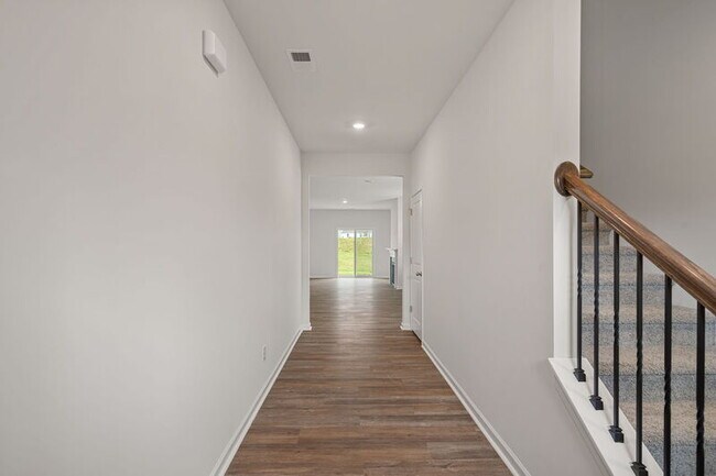 Foto del edificio - 171 Old Home Rd