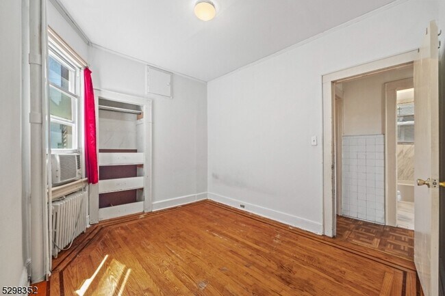 Foto del edificio - 318 Morrissee Ave