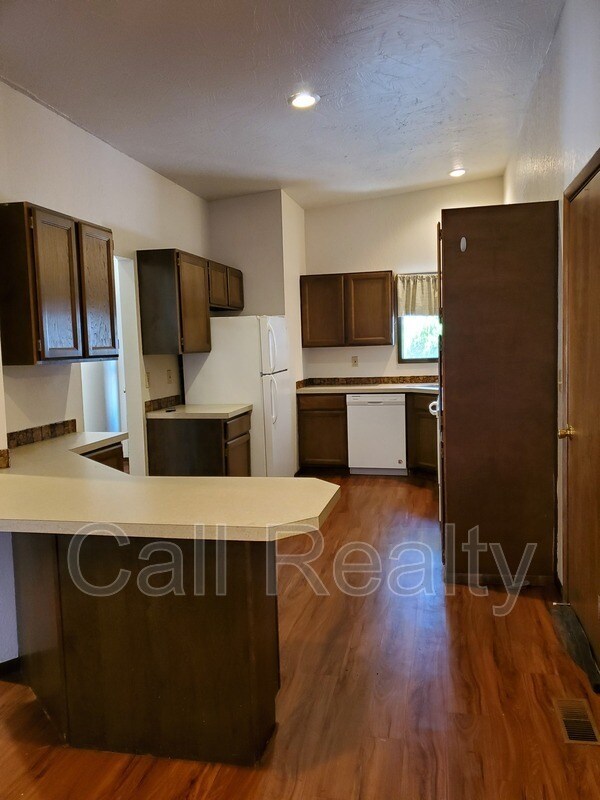Foto del edificio - 4306 Ella Rd