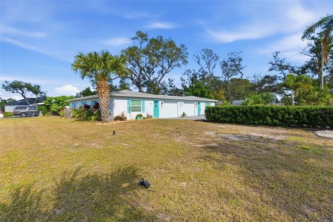 Building Photo - 2227 Montclair Dr