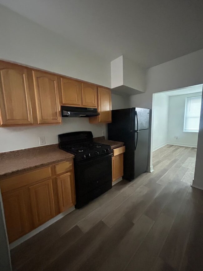 Photo - 853-57 N Palm St Apartment