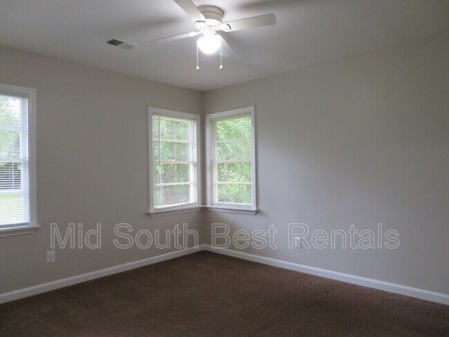 Building Photo - 1521 Paullus Ave