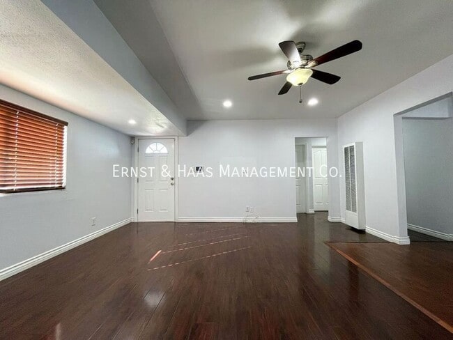 Foto del edificio - 1341 W School St